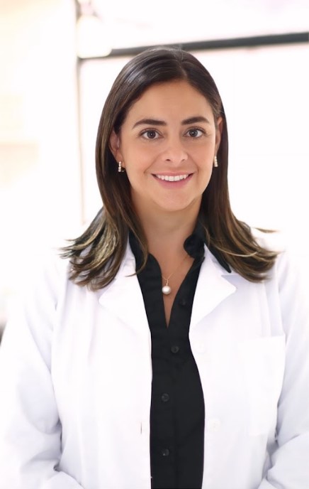 dental implants in bogota colombia with Dr. Carolina Gil
